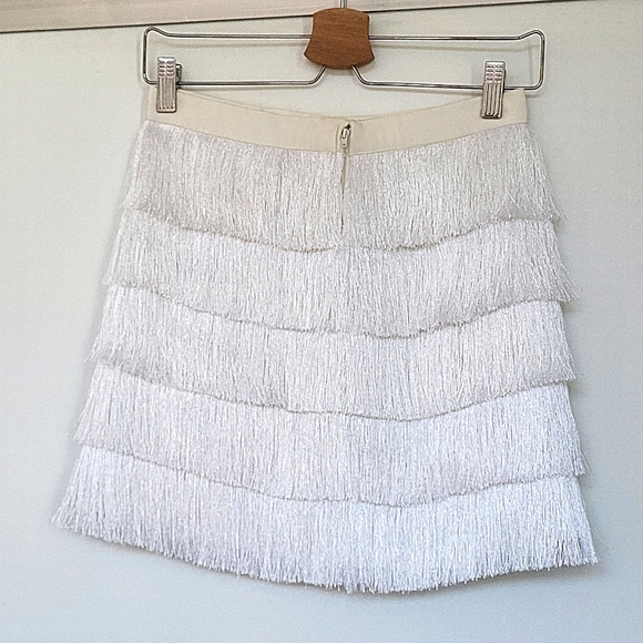 Gorgeous White Fringe Skirt - Sz 00 - Picture 3 of 3